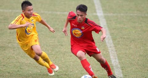 Á quân U17 QG may mắn cầm hòa Hà Nội T&T
