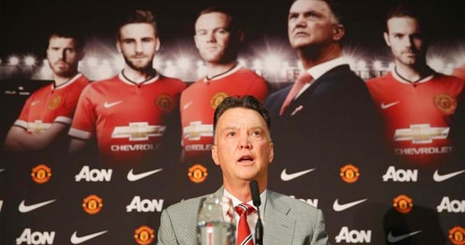 HLV Van Gaal nói về chiếc băng đội trưởng của Man United