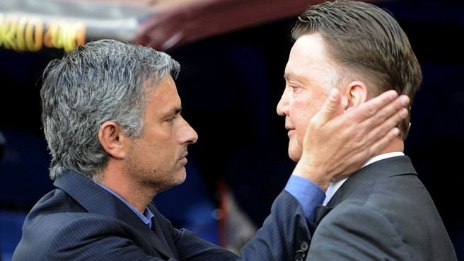 Mourinho tự tin sẽ đánh bại Man Utd của Van Gaal