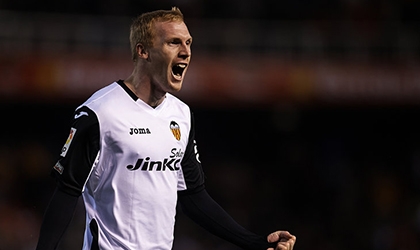 Chưa đến Barca, Mathieu đã bị chê ‘kém’