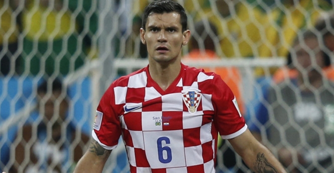 Liverpool có nguy cơ mất trung vệ Croatia vào tay Chelsea