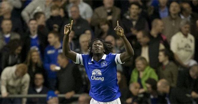 Romelu Lukaku gia nhập Everton với giá 25 triệu bảng
