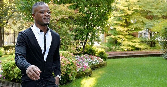 Evra từ chối làm đội trưởng của Man Utd để đến Juventus