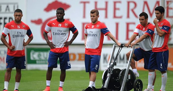 Tiết lộ lý do HLV Arsene Wenger không mua thêm tiền đạo