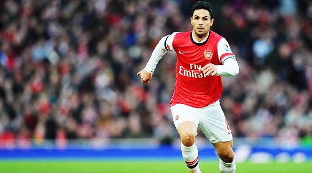Mikel Arteta được trao băng đội trưởng thay Vermaelen