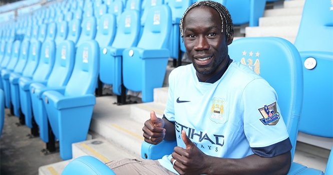 Sagna ám chỉ Wenger là ‘kẻ đặt điều’