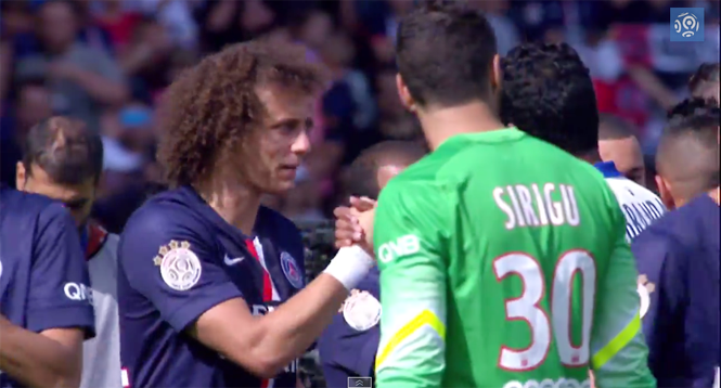 VIDEO: Màn chào sân Công viên các hoàng tử của David Luiz