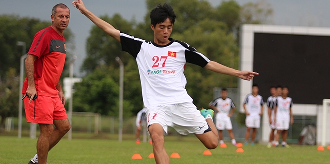 HLV Graechen: “U19 Việt Nam trẻ nhưng đủ sức vô địch”