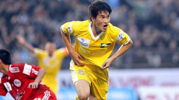 Công Vinh nói gì về việc U19 Việt Nam đá V-League?