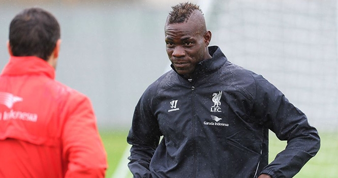 Liverpool chia rẽ vì Balotelli