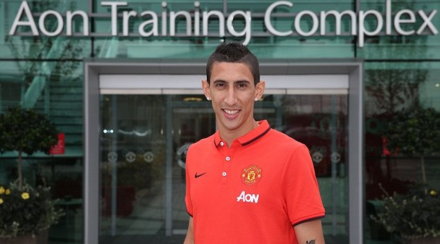 Van Gaal bóng gió về ngày ra sân của Di Maria