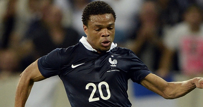 HLV Wenger có hối tiếc khi bỏ Loic Remy chiêu mộ Welbeck