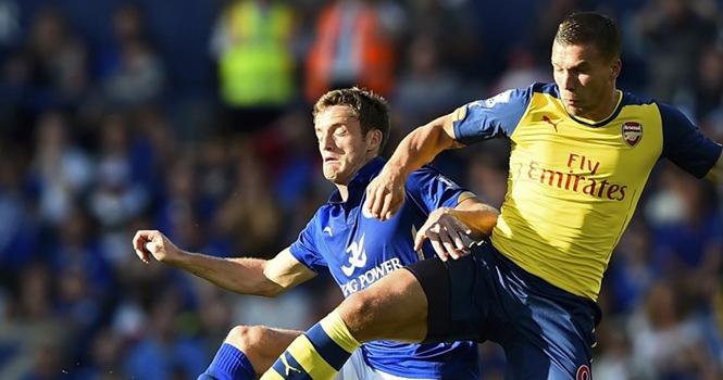 Vì sao Podolski vẫn ở lại Arsenal?