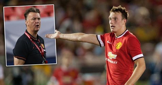 Phil Jones tin Van Gaal sẽ thành công với sơ đồ 3-5-2