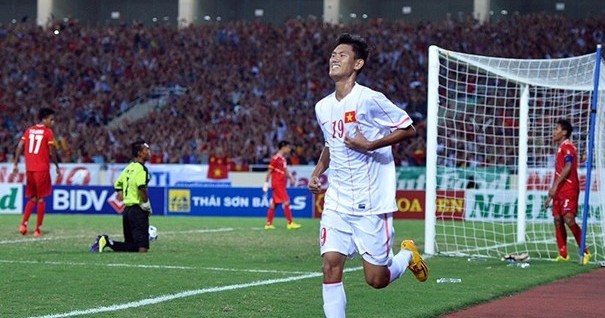 HLV Guillaume: Văn Long sẽ là một cầu thủ tuyệt vời trong tương lai