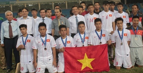 Bầu Đức sẽ làm trưởng đoàn U19 Việt Nam tham dự VCK U19 châu Á