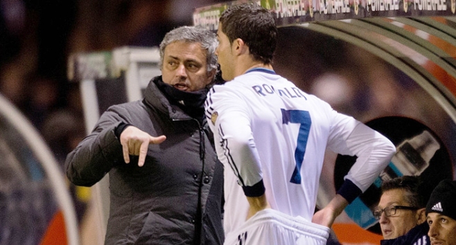 Mourinho tiết lộ bí mật về quả đá 11m của Ronaldo