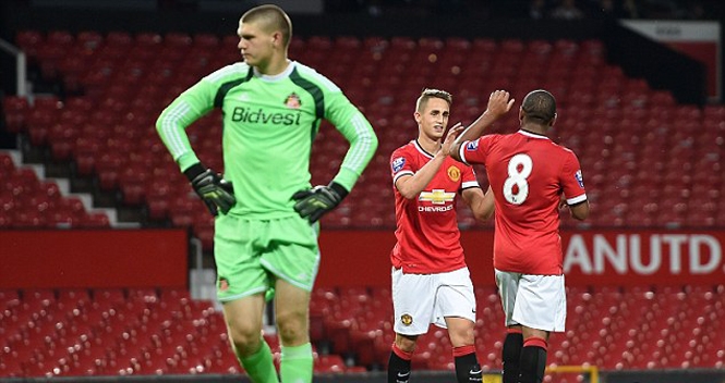 Adnan Januzaj lập hattrick giúp Man Utd đè bẹp Sunderland