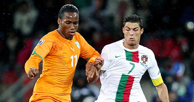 HLV Wenger tiếc ngẩn ngơ vì Cris Ronaldo và Drogba