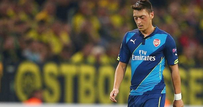Nguyên nhân thực sự khiến Mesut Ozil chơi sa sút là gì?