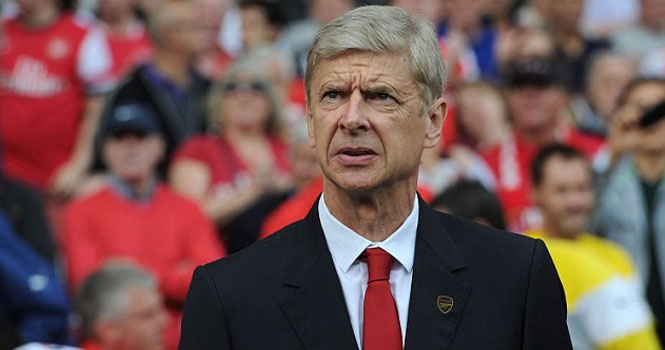PSG dùng tiền tấn thuyết phục Arsene Wenger về Pháp
