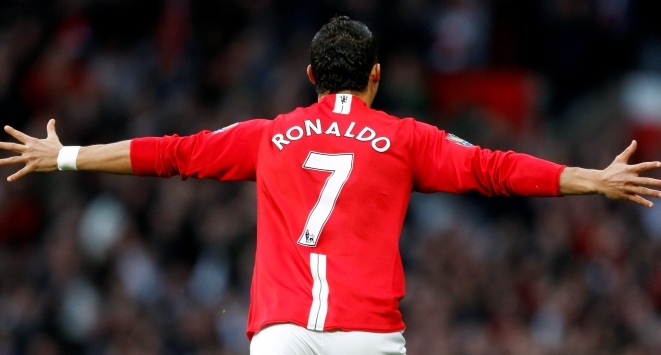 Lộ lý do MU sẽ không mua Ronaldo