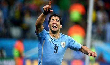 Bị cấm thi đấu, Suarez vẫn được triệu tập ĐTQG