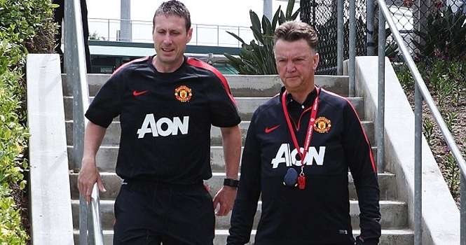 Louis Van Gaal trút cơn giận vào đầu HLV thể lực