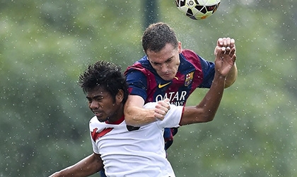 Barca vẫn phải chờ Vermaelen: Đợi chờ có hạnh phúc?