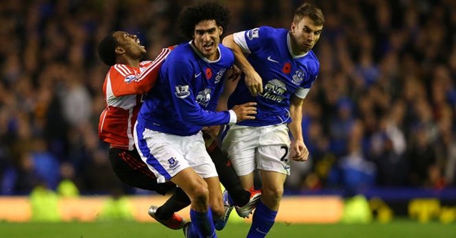 Man Utd muốn đổi Marouane Fellaini lấy sao Everton
