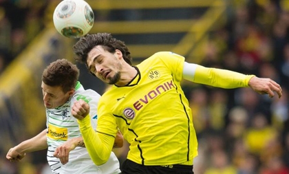 Chê tiền M.U, Mats Hummels gieo sầu cho Quỷ đỏ