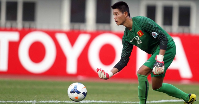 U19 Việt Nam: Thủ môn Minh Long ghi điểm