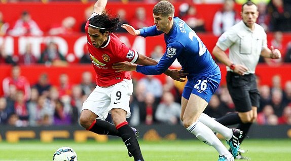 Sir Alex giải thích việc MU chưa mua đứt Falcao