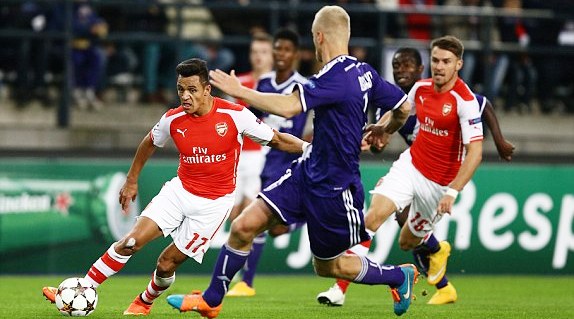 Anderlecht 1-2 Arsenal: Phút cuối thần kỳ