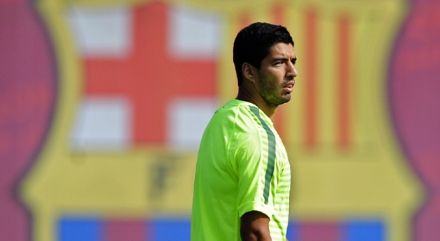 Suarez chắc chắn ra sân đấu Ronaldo