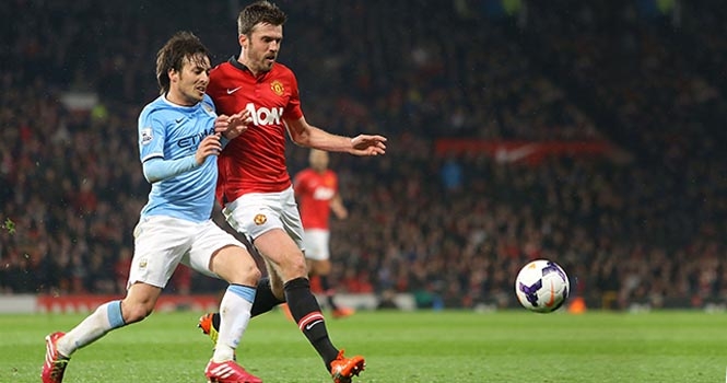 Đại chiến Man Utd và Man City bắt đầu nóng
