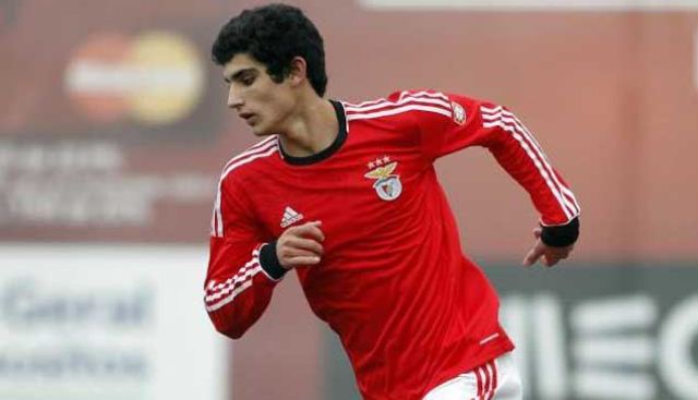 VIDEO: Goncalo Guedes - tiểu Ronaldo của Bồ Đào Nha