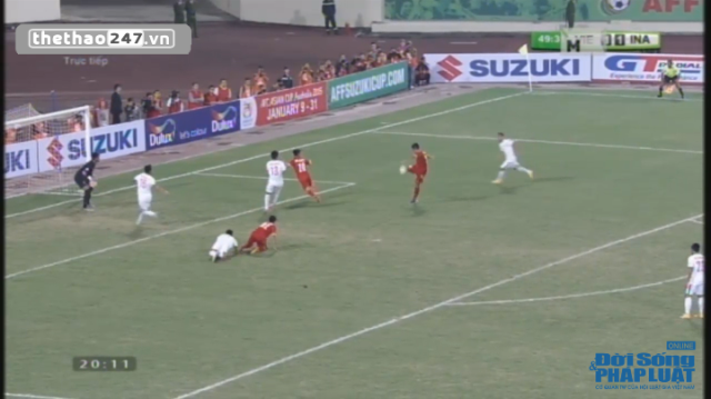 VIDEO: Phút 50 - Hải Anh sút bóng trúng cột dọc (Việt Nam 1-1 Indonesia)