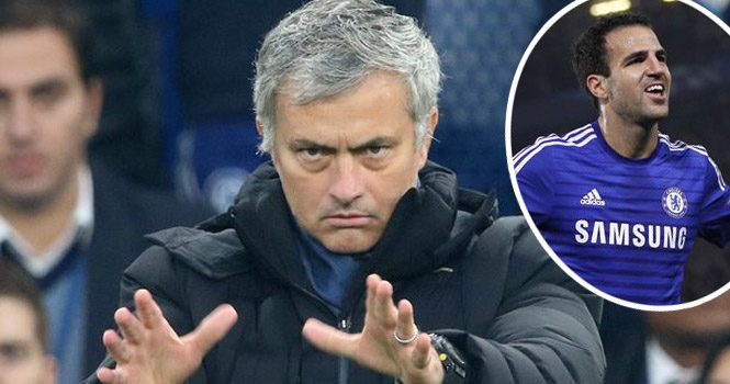 Thăng hoa cùng Chelsea, Fabregas lại khiến Arsenal và Barca 'nhói lòng'