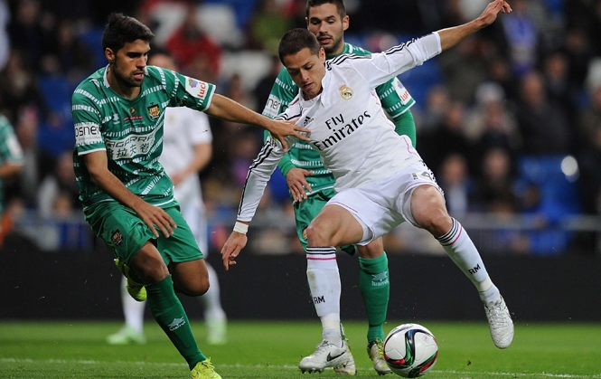 VIDEO: Pha đánh gót kiến tạo của Chicharito cho James Rodriguez