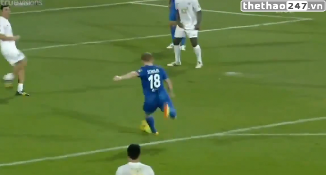 VIDEO: Cú đúp tuyệt đẹp của Paul Scholes giúp đội của Cannavaro thắng đội của Figo 8-5
