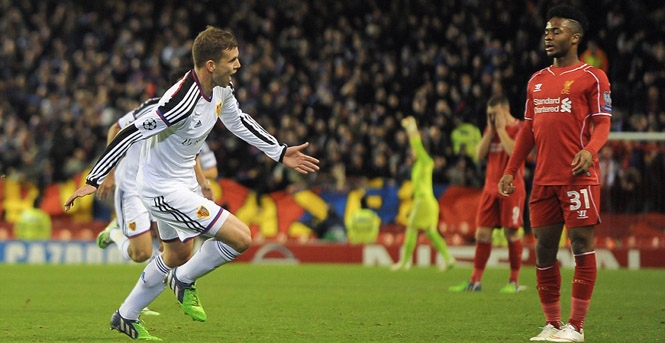 Liverpool bị loại, Arsenal thắng lớn, Real lập kỷ lục