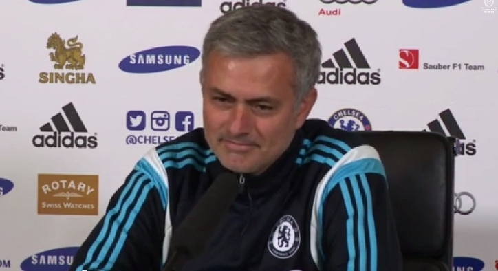 VIDEO: Mourinho bắt đầu phải dè chừng Man Utd