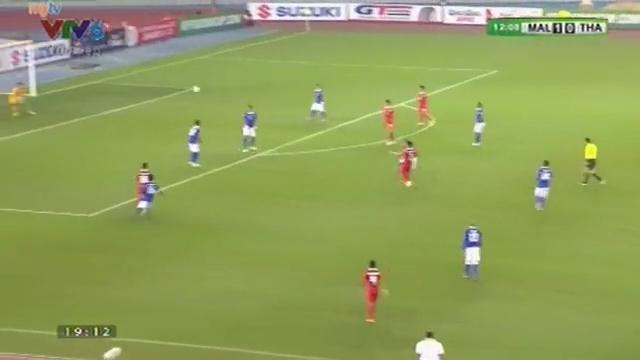 VIDEO: Phút 13' - Tình huống dứt điểm nguy hiểm của ĐT Thái Lan