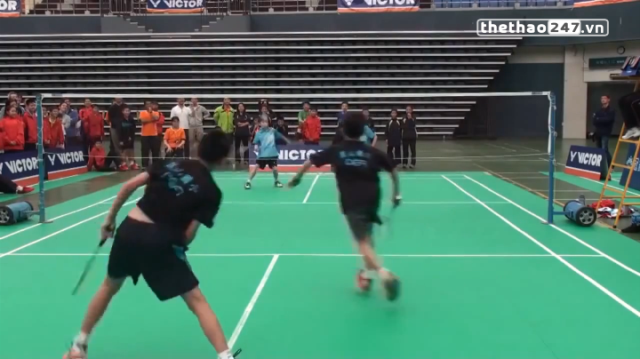 VIDEO: Pha đôi công tuyệt vời của các tay vợt nhí