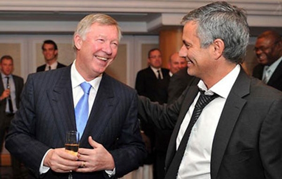 Mourinho nói gì khi được Sir Alex khen đẹp trai?
