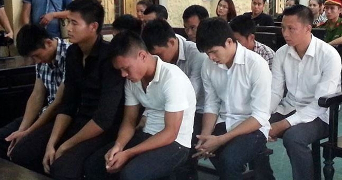 Treo giò vĩnh viễn với 9 cầu thủ Ninh Bình bán độ