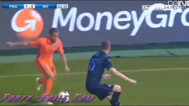 VIDEO: Xem Lucas Moura vặn sườn Vidic như Torres thời đỉnh cao