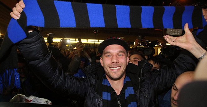 CHÍNH THỨC: Podolski đến Inter Milan