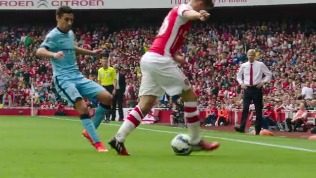 Video clip: Những pha xử lý kỹ thuật của cầu thủ Arsenal năm 2014
